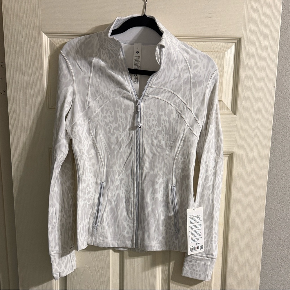 Lululemon Define Jacket Nulu Snow Leopard NWT - Picture 2 of 5